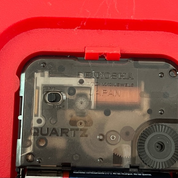 Vintage Walt Disney Goofy 10” Wall Clock Lorus Quartz Japan Red frame Tested - Picture 10 of 10